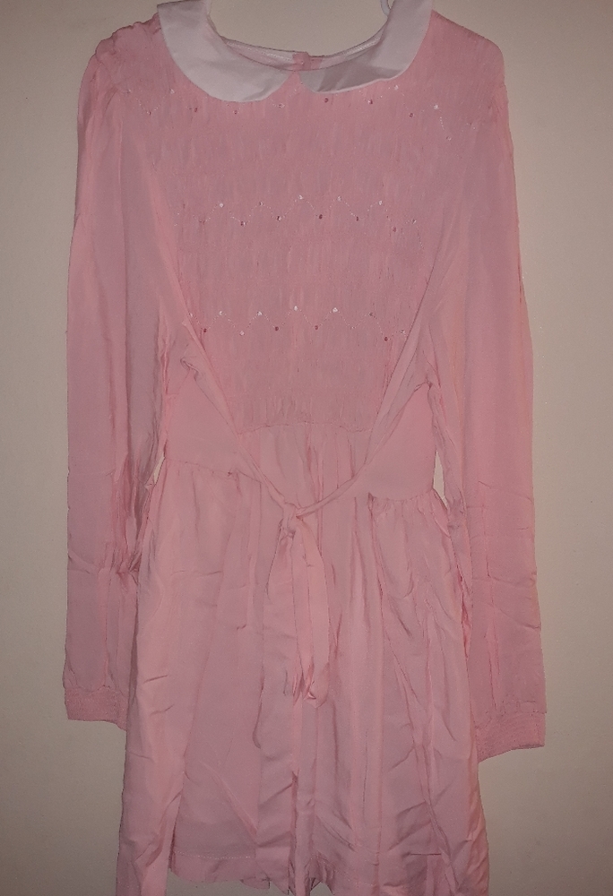 Stranger Things Eleven's pink dress